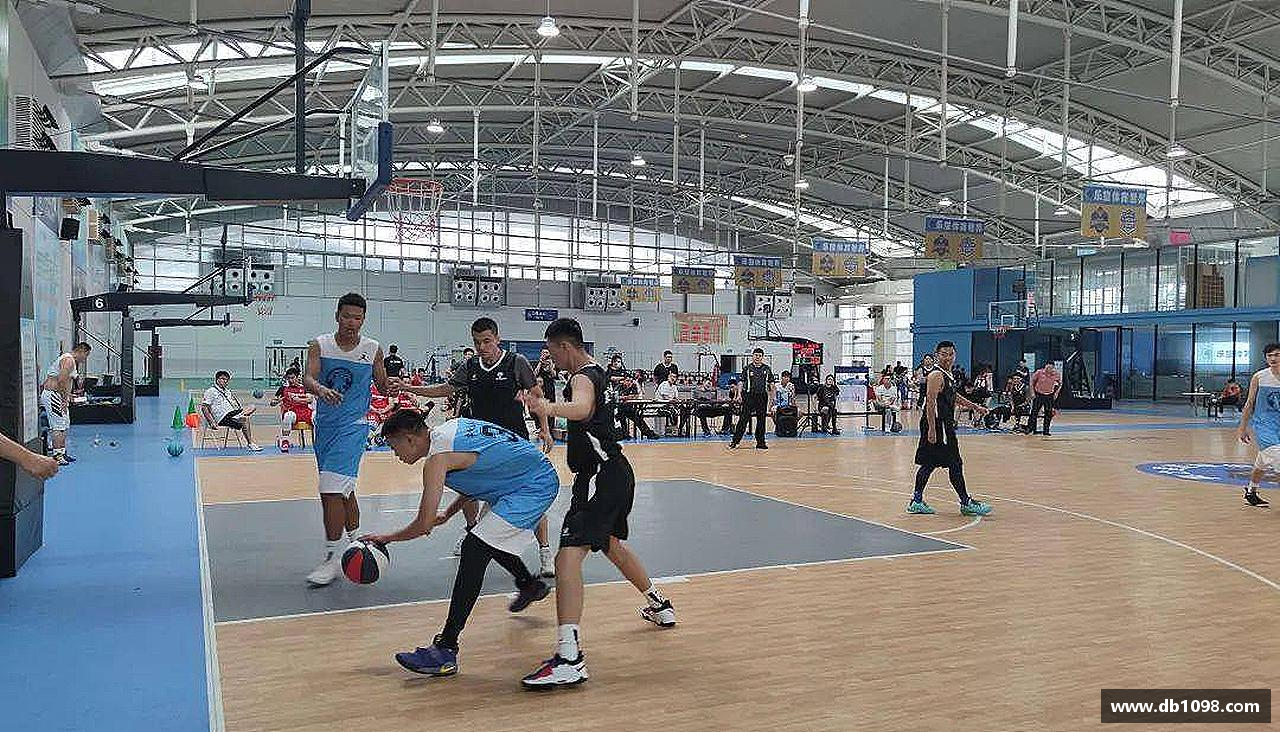 333体育直播挑战极限，勇于胜利。